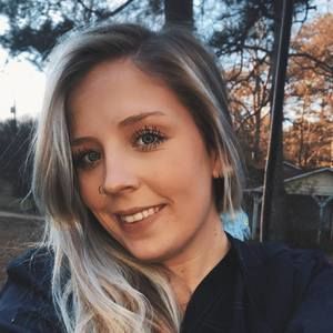 Meet your Posher, Katelyn